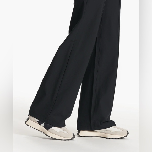 Vuori Meta Wide-leg Pants in Black size small - Picture 5 of 12